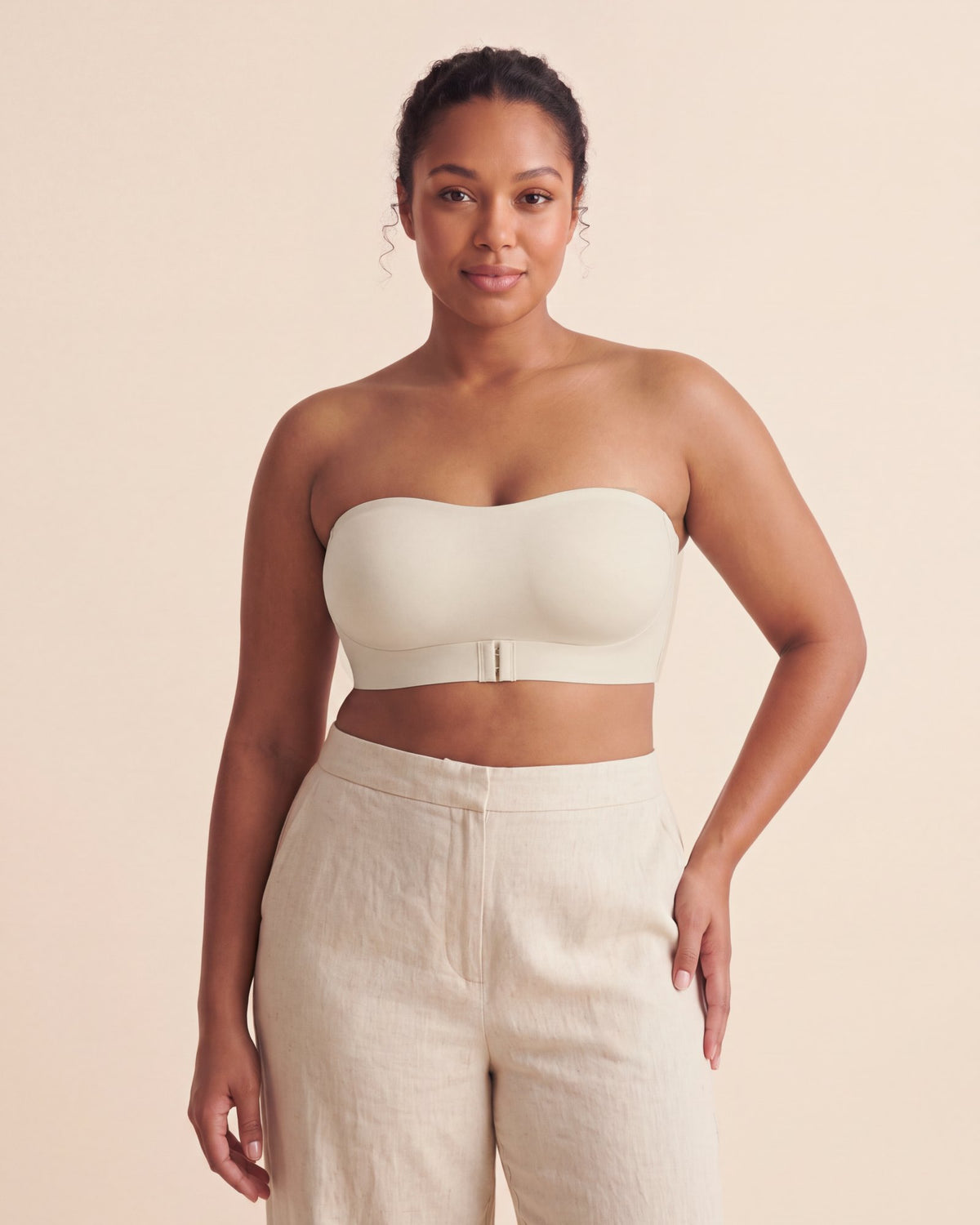 Le Bandeau Anti-Glisse nude, porté de face
