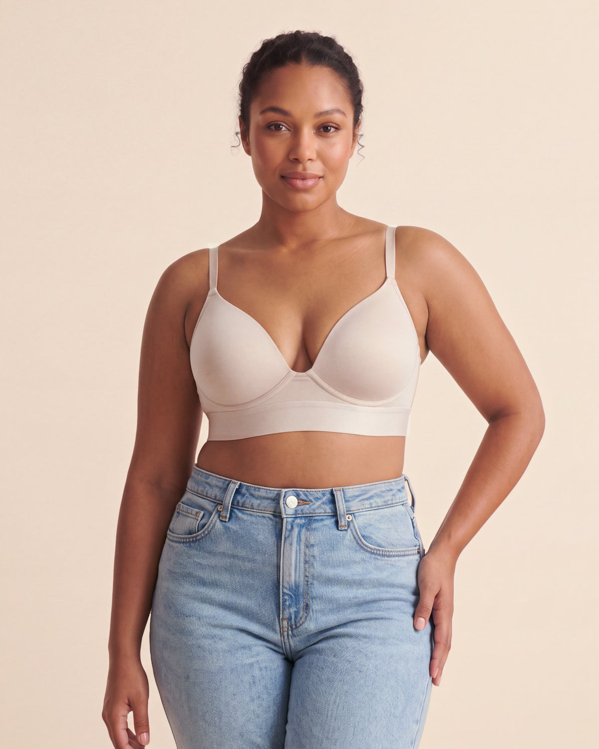 La Brassière Push-Up nude, portée de face