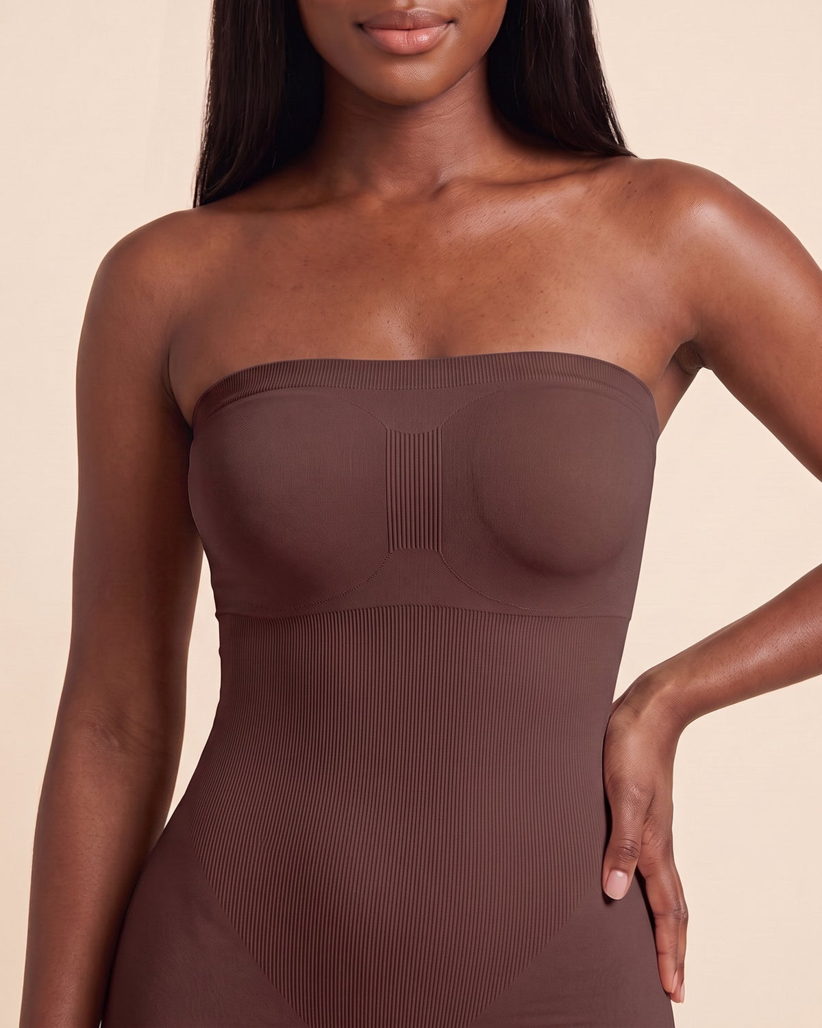 Le Combishort Sans Bretelles chocolat, gros plan sur le bandeau