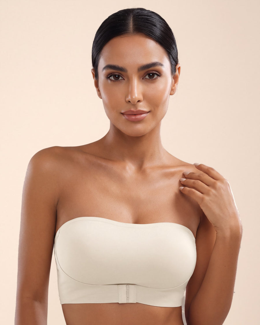 Le Bandeau Anti-Glisse nude, porté de face, épaules nues #nude