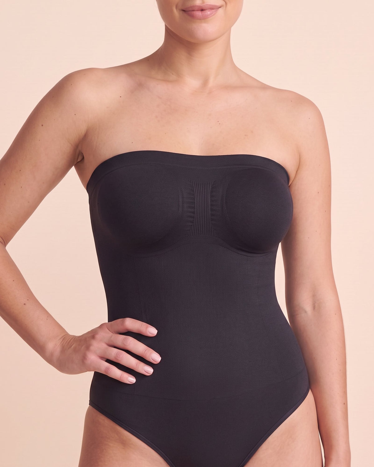 Le Body Bandeau Push-Up noir, gros plan sur le bandeau
