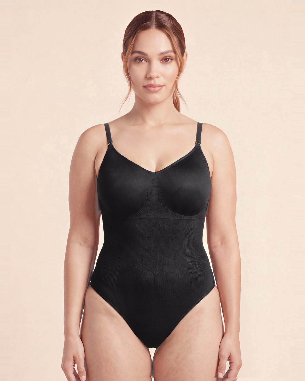 Le Body Bretelles Fines noir, porté de face