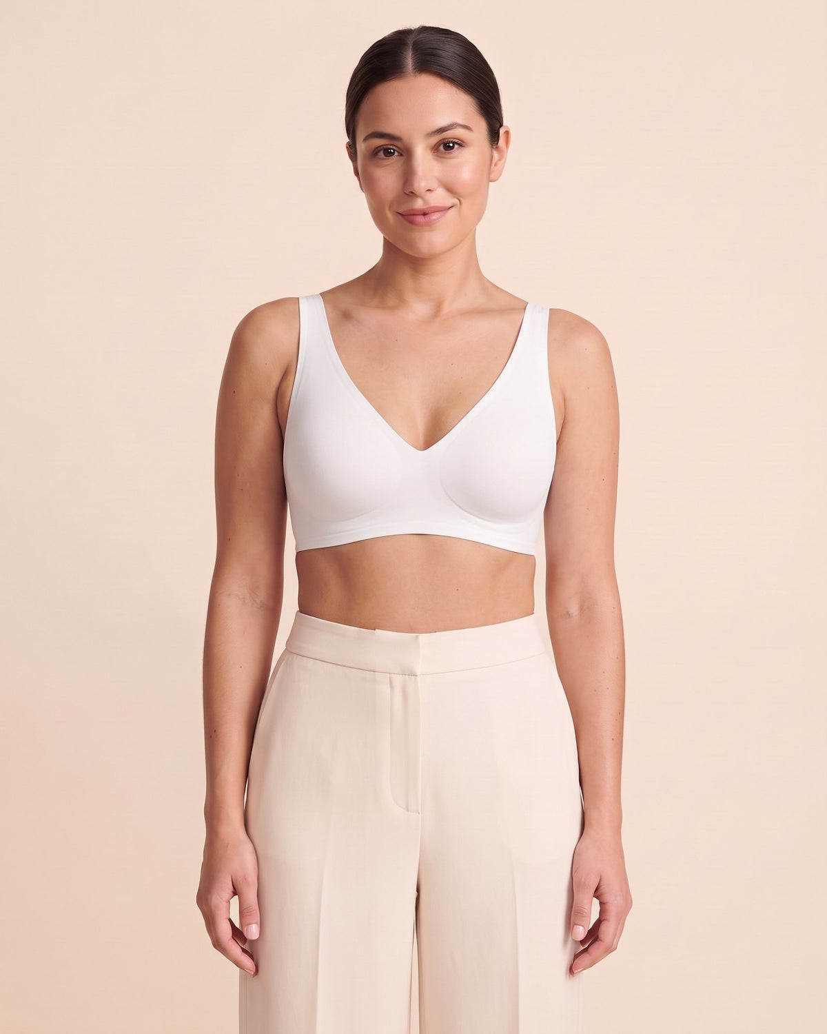 La Brassière Seconde Peau blanc, portée de face #blanc